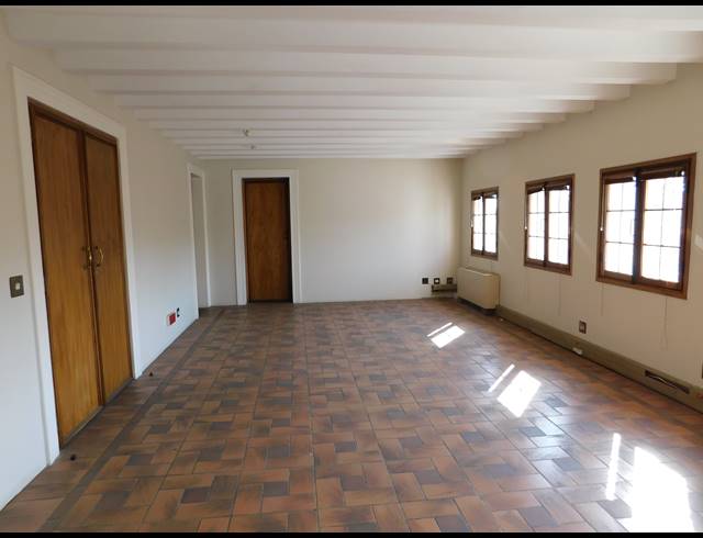 250M² OFFICE TO LET IN PARKTOWN
